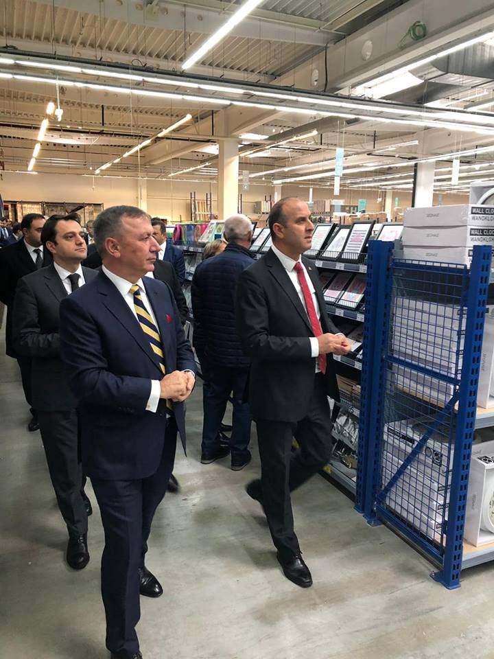 RO Homelux, ilk mağaza açılışını Ploiesti’ de